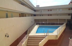 Apartamento con piscina comunitaria